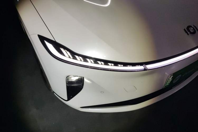 Used CHANGAN NEVO A07 2024 All-Electric "True Fragrance" Edition 710 Flagship Model Right Front Headlight