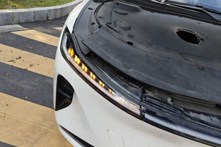 Used CHANGAN NEVO A07 2024 All-Electric "True Fragrance" Edition 710 Flagship Model Right Front Headlight
