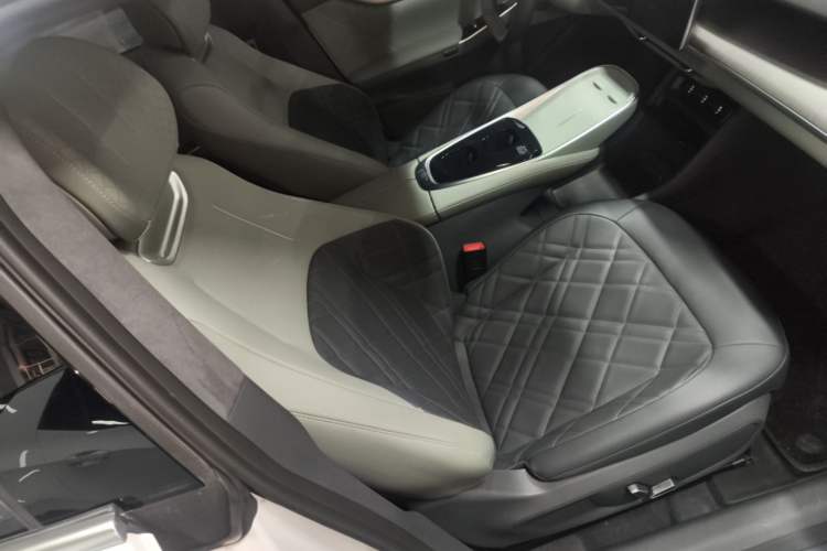 Used CHANGAN NEVO A07 2024 All-Electric "True Fragrance" Edition 710 Flagship Model Right Front Seat
