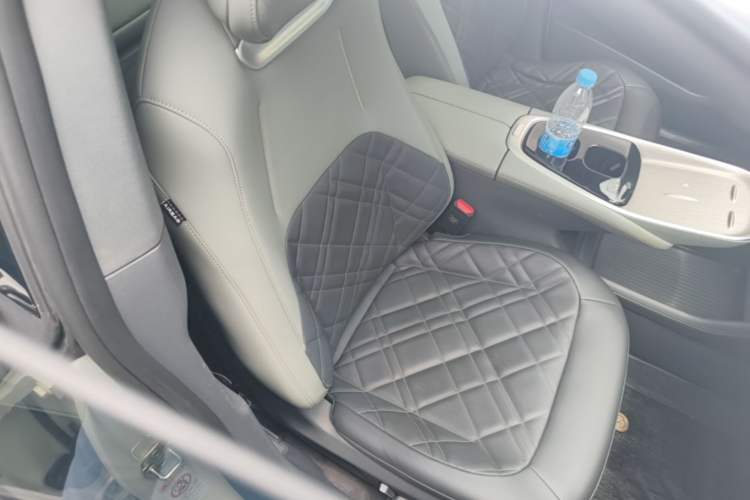 Used CHANGAN NEVO A07 2024 Pure Electric "True Fragrance" Edition 515 Prestige Model Right Front Seat