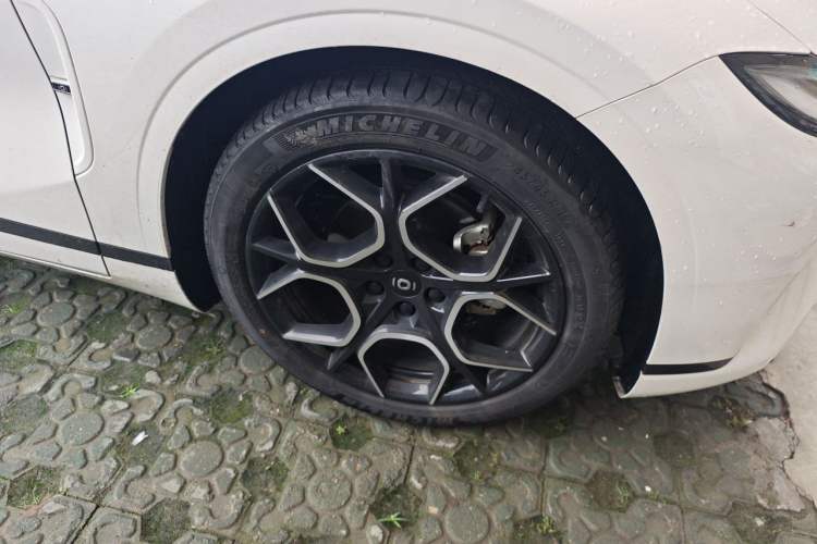 Used CHANGAN NEVO A07 2024 All-Electric "True Fragrance" Edition 515 Luxurious Model 58.9 kWh Right Front Wheel Hub