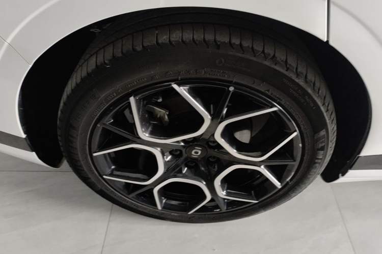 Used CHANGAN NEVO A07 2024 All-Electric "True Fragrance" Edition 515 Luxurious Model 58.9 kWh Right Rear Wheel Hub