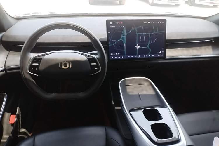 Used CHANGAN NEVO A07 2025 Blue Whale Pure Electric Version 525 Luxury Model Center Console