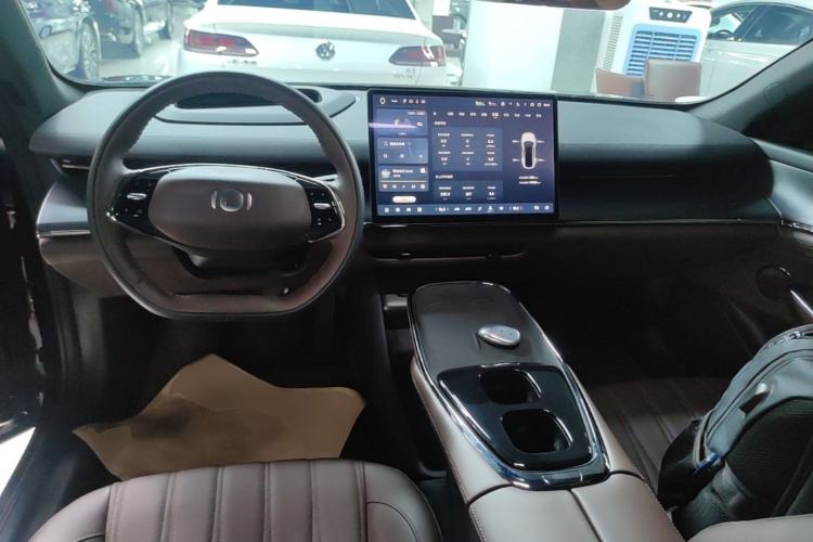 Used CHANGAN NEVO A07 2025 Range-Extended "True Fragrant" Edition 230 Flagship Model Center Console