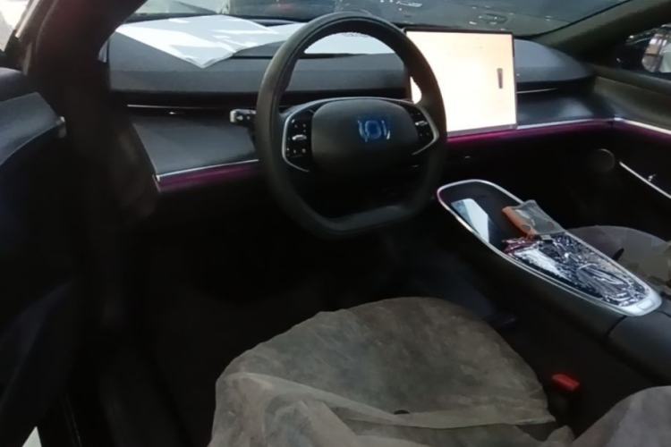 Used CHANGAN NEVO A07 2025 Blue Whale Range-Extending Version 230 Flagship Model Center Console