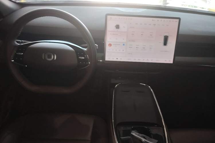 Used CHANGAN NEVO A07 2025 All-Electric "Real Bargain" 525 Luxury Model Center Console