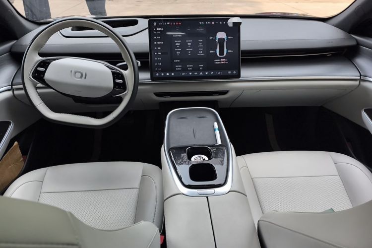 Used CHANGAN NEVO A07 2025 Blue Whale Range-Extending Model 140 Elite Version Center Console