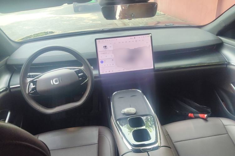 Used CHANGAN NEVO A07 2025 Blue Whale Pure Electric Version 625 Luxury Model Center Console