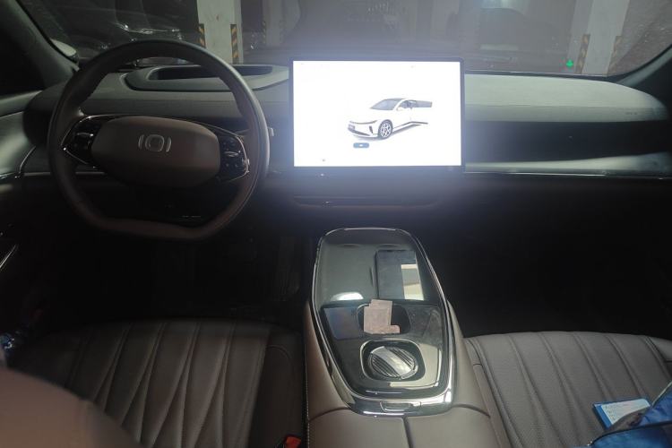 Used CHANGAN NEVO A07 2025 Blue Whale Pure Electric 625 Flagship Model Center Console