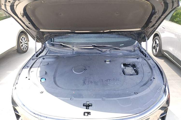 Used CHANGAN NEVO A07 2025 Blue Whale Pure Electric Version 525 Luxury Model Engine Bay