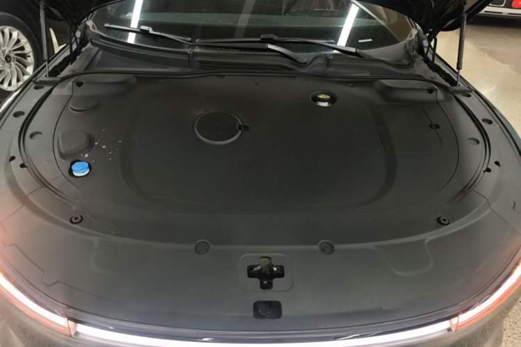 Used CHANGAN NEVO A07 2025 Blue Whale All-Electric 515 Collection Model Engine Bay