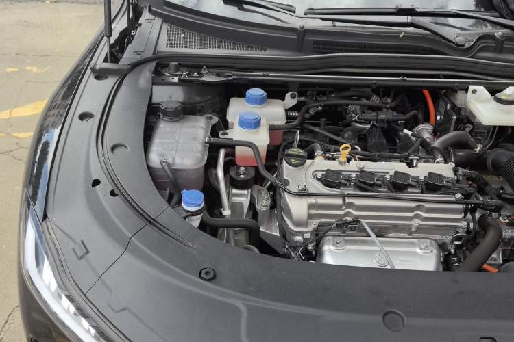 Used CHANGAN NEVO A07 2025 Range-Extended "Truly Delicious" 140 Elite Version Engine Bay Right
