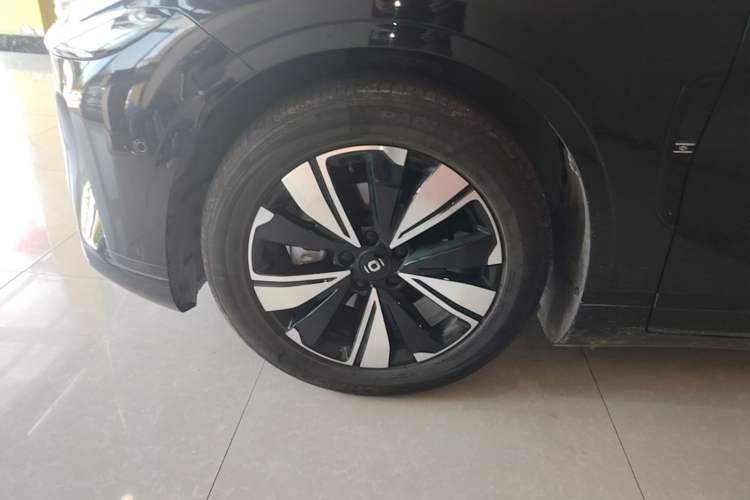 Used CHANGAN NEVO A07 2025 All-Electric "Real Bargain" 525 Luxury Model Exterior 4