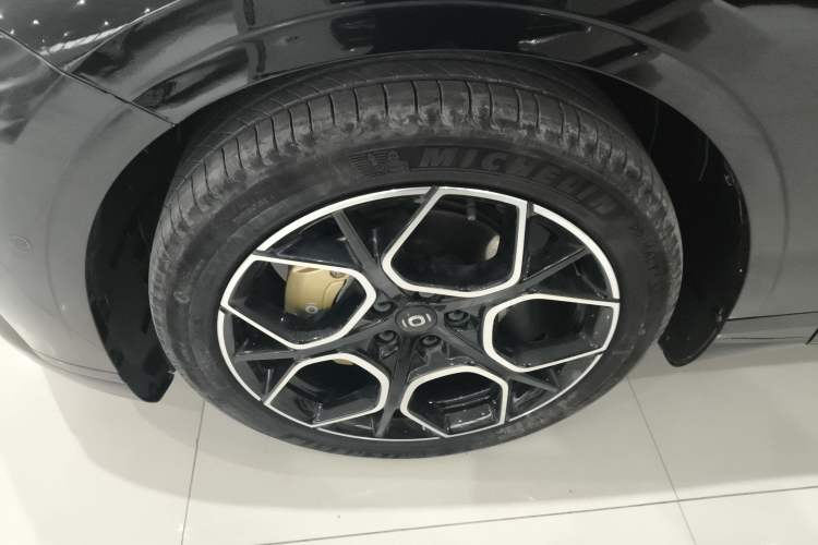 Used CHANGAN NEVO A07 2025 All-Electric "True Fragrance" Edition 710-Mile Long-Range Version Exterior 7