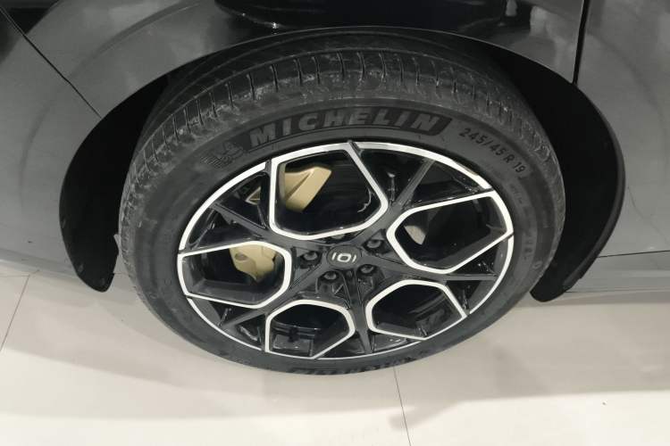 Used CHANGAN NEVO A07 2025 All-Electric "True Fragrance" Edition 710-Mile Long-Range Version Exterior 8