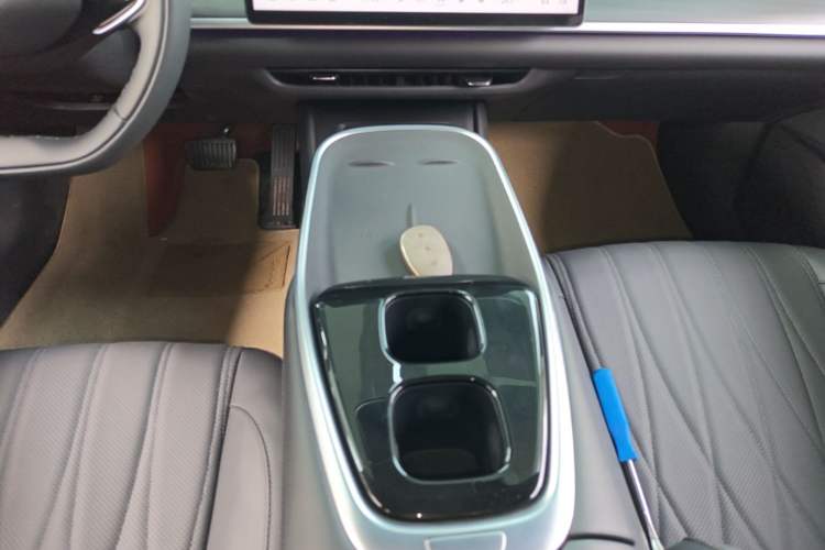 Used CHANGAN NEVO A07 2025 Range-Extended "True Fragrant" Edition 230 Flagship Model Gear Lever