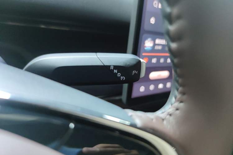 Used CHANGAN NEVO A07 2025 Range-Extended "True Fragrant" Edition 230 Flagship Model Gear Lever