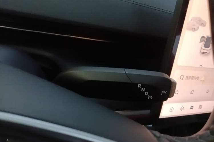 Used CHANGAN NEVO A07 2025 Blue Whale Range-Extending Version 230 Flagship Model Gear Lever