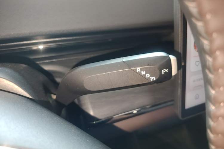 Used CHANGAN NEVO A07 2025 All-Electric "Real Bargain" 525 Luxury Model Gear Lever