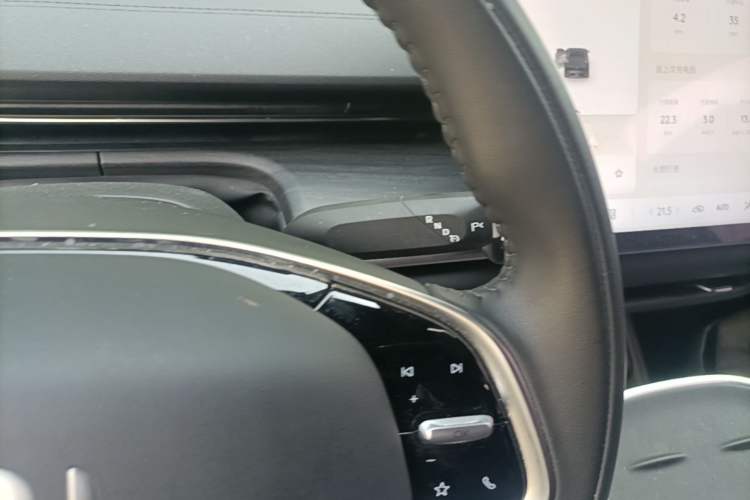 Used CHANGAN NEVO A07 2025 Blue Whale Pure Electric 525 Flagship Model Gear Lever