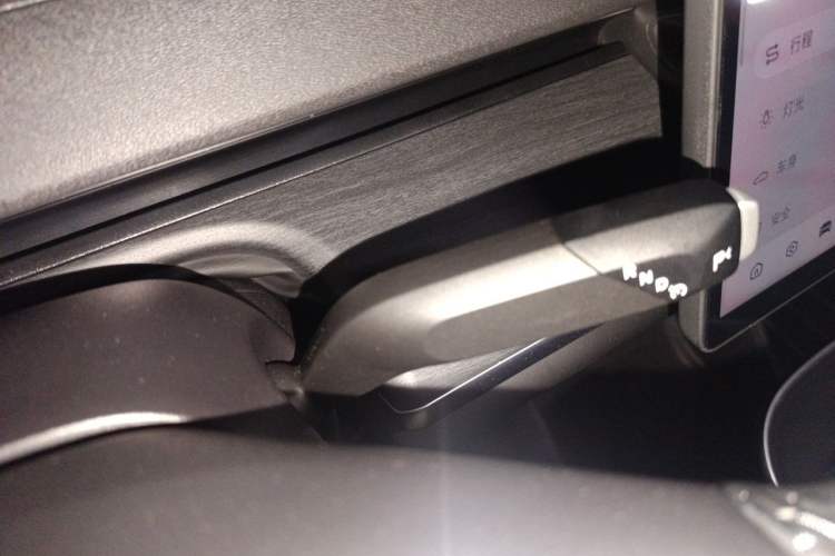 Used CHANGAN NEVO A07 2025 Range-Extended "True Fragrant" Edition 230 Premium Version Gear Lever