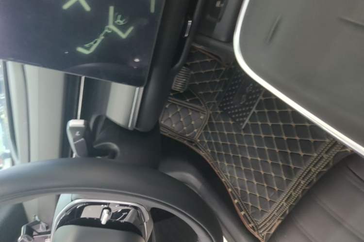 Used CHANGAN NEVO A07 2025 Blue Whale Pure Electric 625 Flagship Model Gear Lever