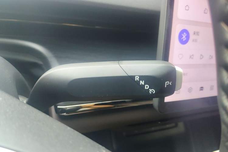 Used CHANGAN NEVO A07 2025 Blue Whale Pure Electric Version 625 Luxury Model Gear Lever