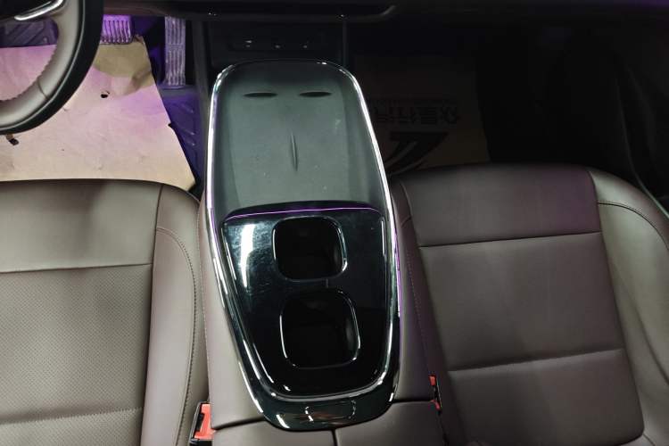 Used CHANGAN NEVO A07 2025 Range-Extended "Truly Delicious" 140 Elite Version Gear Lever