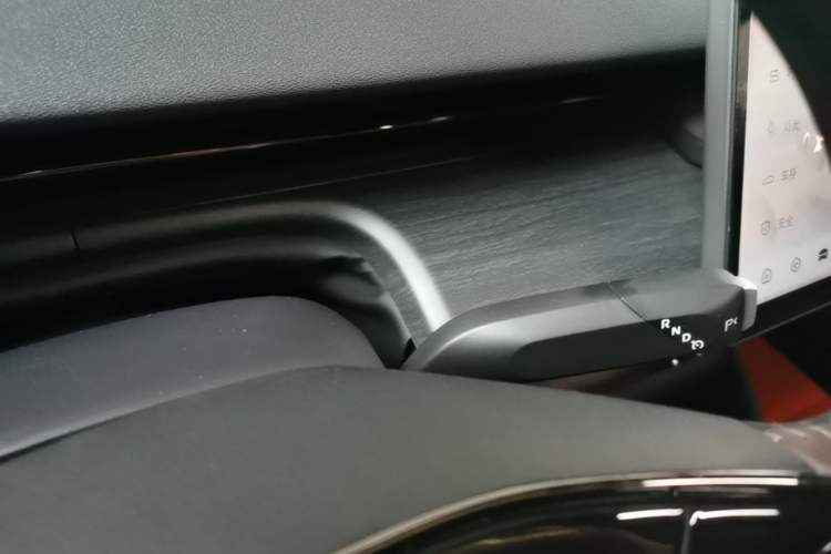 Used CHANGAN NEVO A07 2025 Blue Whale Extended-Range 230 Prestige Model Gear Lever