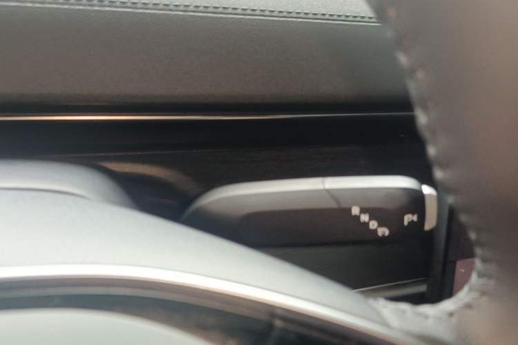 Used CHANGAN NEVO A07 2025 Blue Whale Pure Electric Version 625 Luxury Model Gear Lever