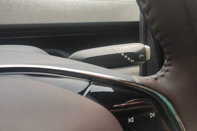 Used CHANGAN NEVO A07 2025 Blue Whale Pure Electric 625 Flagship Model Gear Lever