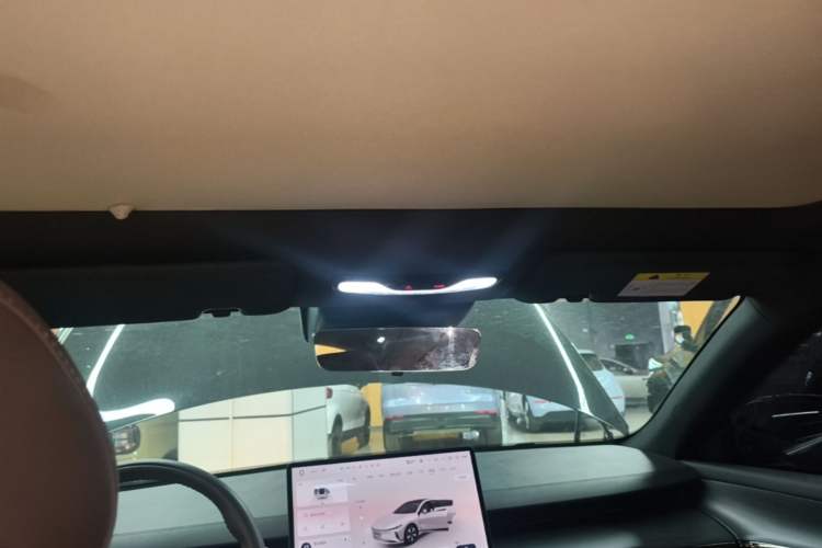 Used CHANGAN NEVO A07 2025 Blue Whale All-Electric 515 Collection Model Headliner