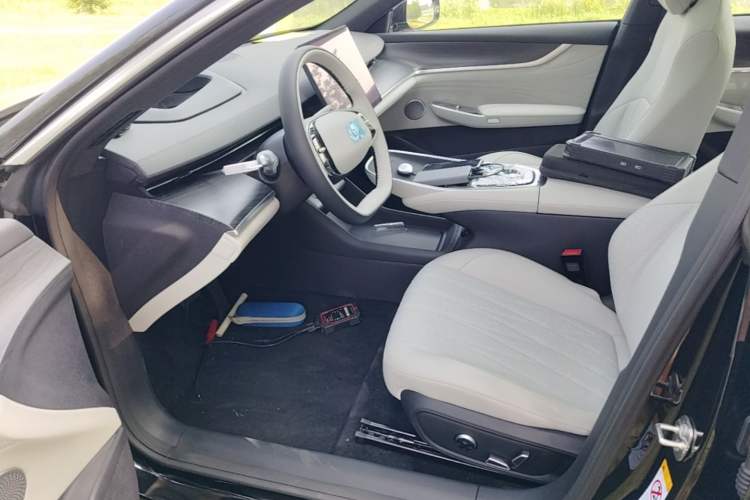 Used CHANGAN NEVO A07 2025 All-Electric "True Fragrance" Edition 710-Mile Long-Range Version Left Front Seat