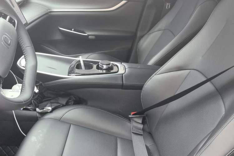 Used CHANGAN NEVO A07 2025 Range-Extended "Truly Delicious" 140 Elite Version Left Front Seat