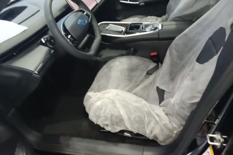 Used CHANGAN NEVO A07 2025 Blue Whale Range-Extending Model 140 Elite Version Left Front Seat