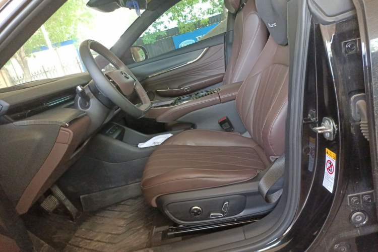 Used CHANGAN NEVO A07 2025 All-Electric "True Fragrance" Edition 710-Mile Long-Range Version Left Front Seat