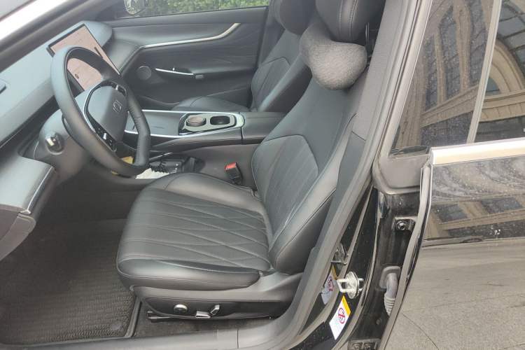 Used CHANGAN NEVO A07 2025 All-Electric "True Fragrance" Edition 710-Mile Long-Range Version Left Front Seat