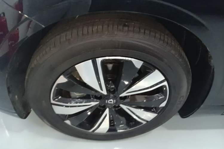 Used CHANGAN NEVO A07 2025 Blue Whale Range-Extending Model 140 Elite Version Left Front Wheel Hub
