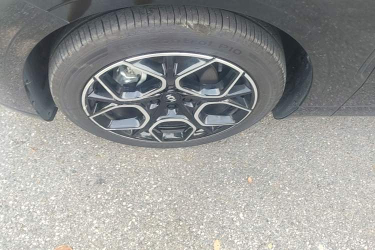 Used CHANGAN NEVO A07 2025 Blue Whale Pure Electric Version 625 Luxury Model Left Front Wheel Hub