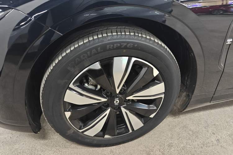 Used CHANGAN NEVO A07 2025 Range-Extended "Truly Delicious" 140 Elite Version Left Front Wheel Hub