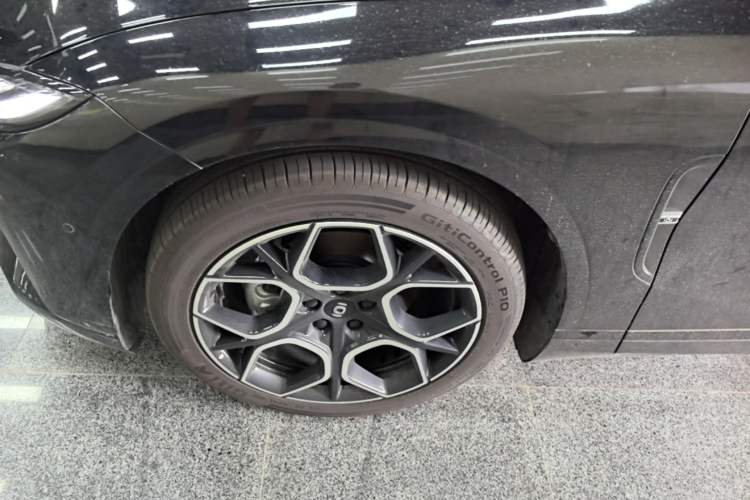 Used CHANGAN NEVO A07 2025 Pure Electric "True Fragrance" Edition 625 Flagship Model Left Front Wheel Hub