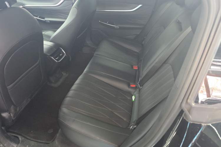 Used CHANGAN NEVO A07 2025 Blue Whale Pure Electric 625 Flagship Model Left Rear Seat