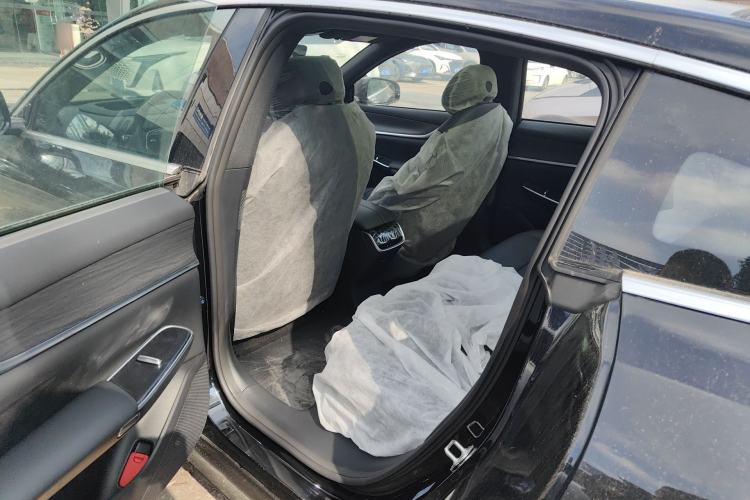 Used CHANGAN NEVO A07 2025 Blue Whale Range-Extending Model 140 Elite Version Left Rear Seat