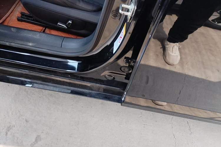 Used CHANGAN NEVO A07 2025 Blue Whale Pure Electric Version 525 Luxury Model Left Side Sill