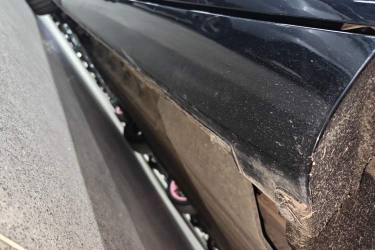 Used CHANGAN NEVO A07 2025 Range-Extended "Truly Delicious" 140 Elite Version Left Side Sill
