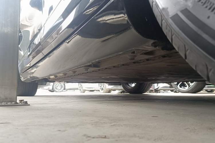 Used CHANGAN NEVO A07 2025 Blue Whale Pure Electric Version 625 Luxury Model Left Side Sill