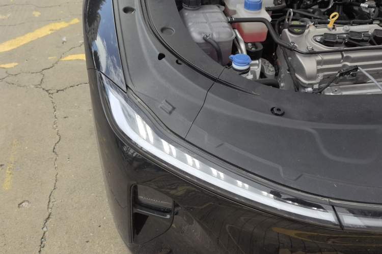 Used CHANGAN NEVO A07 2025 Range-Extended "Truly Delicious" 140 Elite Version Right Front Headlight