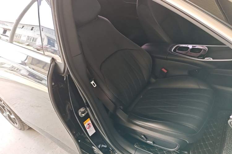 Used CHANGAN NEVO A07 2025 Pure Electric "True Fragrance" Edition 525 Prestige Model Right Front Seat