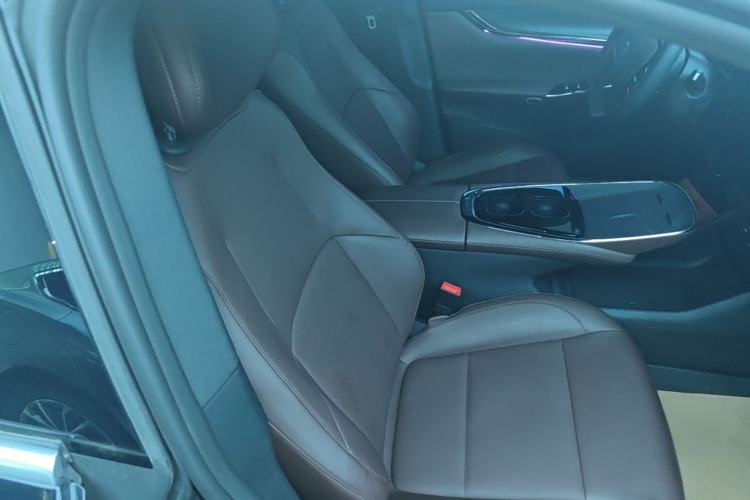 Used CHANGAN NEVO A07 2025 Range-Extended "Truly Delicious" 140 Elite Version Right Front Seat