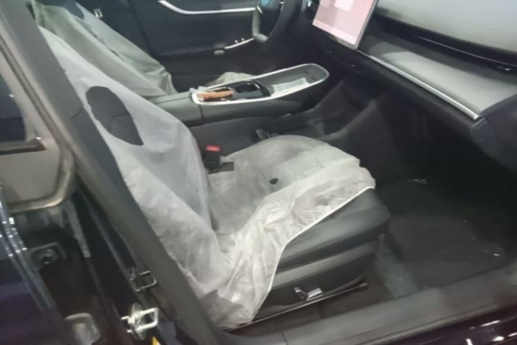Used CHANGAN NEVO A07 2025 Blue Whale Range-Extending Model 140 Elite Version Right Front Seat